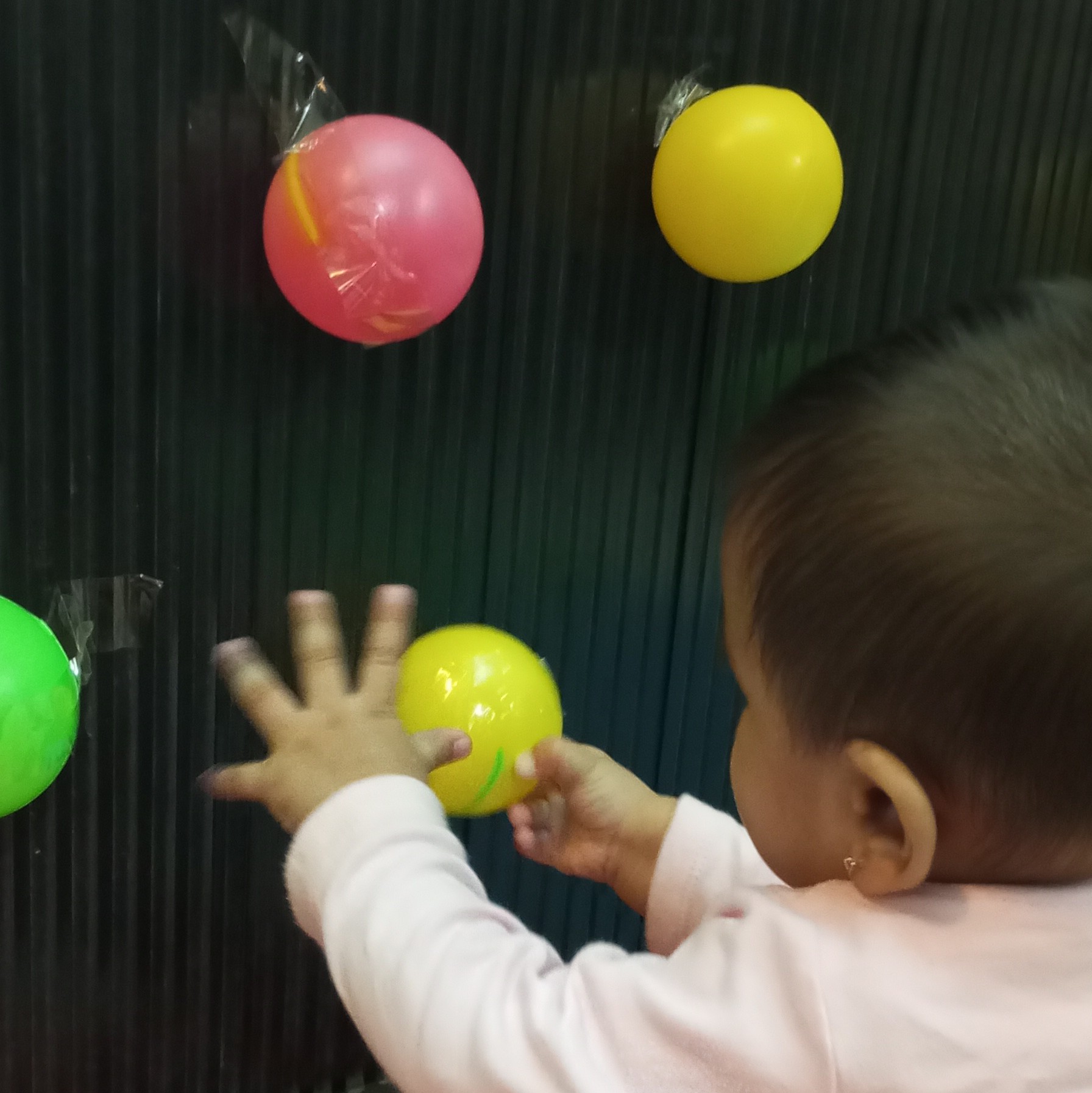 Rescue the ball Brain development activities